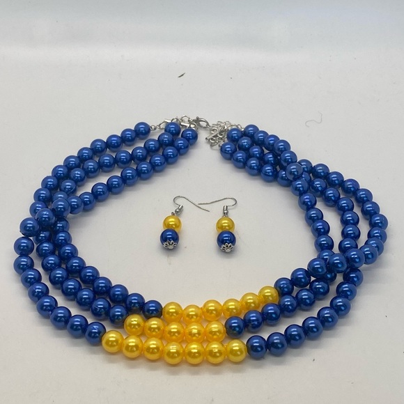 Layered Statement Necklace! - Picture 8 of 14